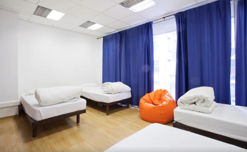 Hb Hostel *