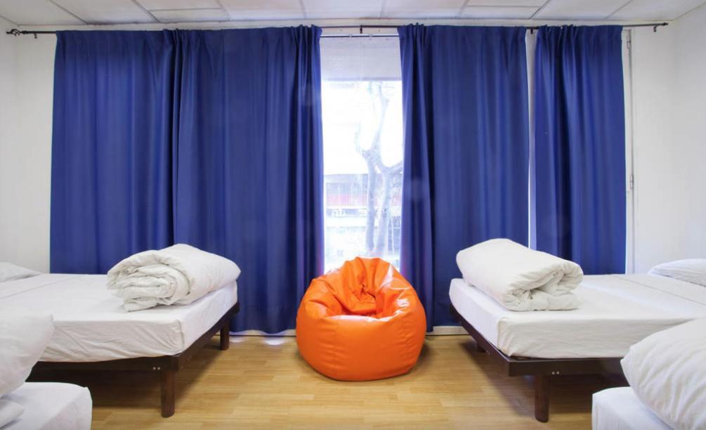 Hostel Hb *