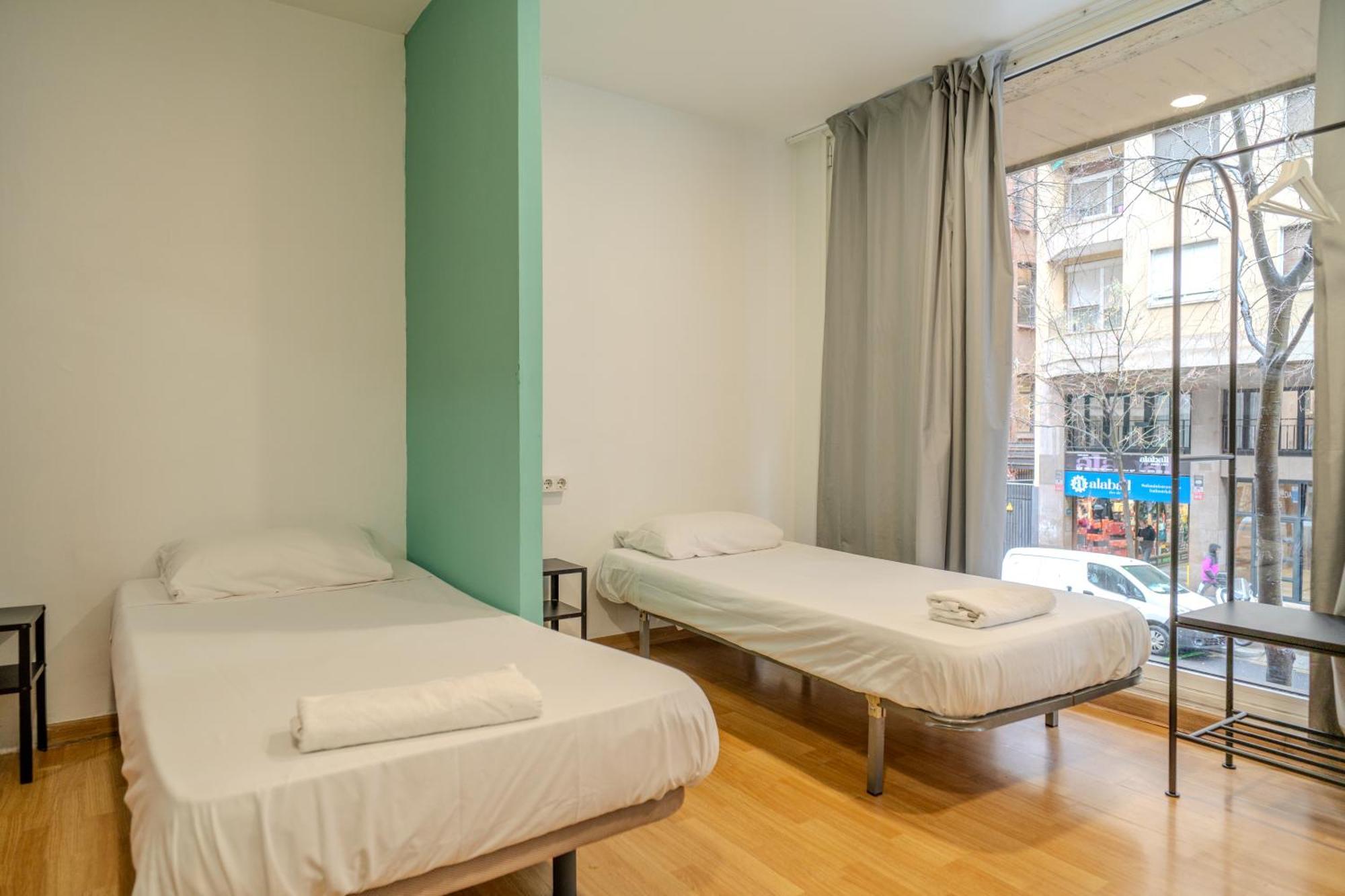 Hostel Hb *